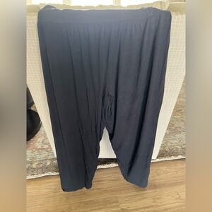 Athleta Black Capris Relaxed Fit